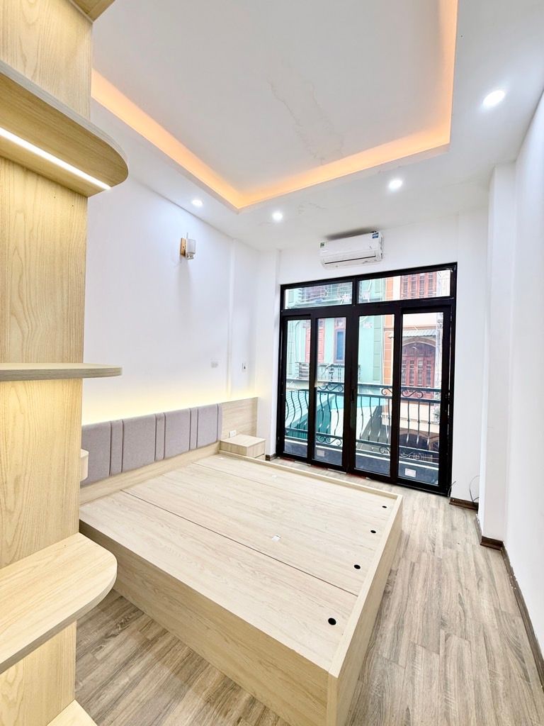 Bán nhà Hoàng Mai - diện tích 43m2 4 tầng - Lô góc - giá 8,4 tỷ