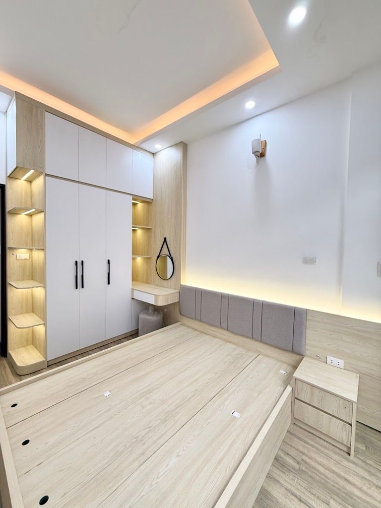 Bán nhà Hoàng Mai - diện tích 43m2 4 tầng - Lô góc - giá 8,4 tỷ