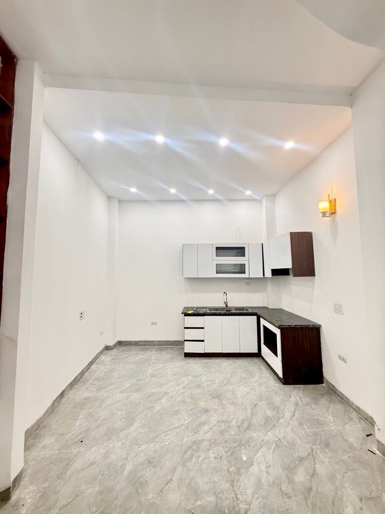 Bán nhà Hoàng Mai - diện tích 43m2 4 tầng - Lô góc - giá 8,4 tỷ
