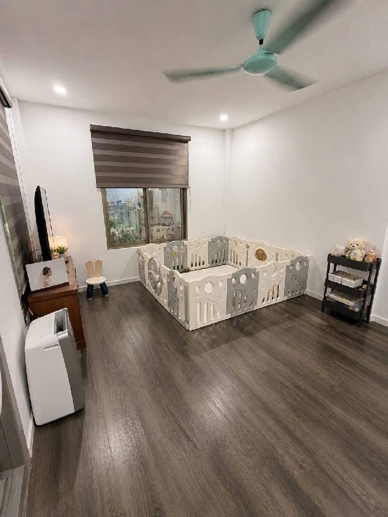 Bán nhà Phố 8/3 - diện tích 40,5m2 4 tầng - Lô góc mặt ngõ thông - giá 6,3 tỷ