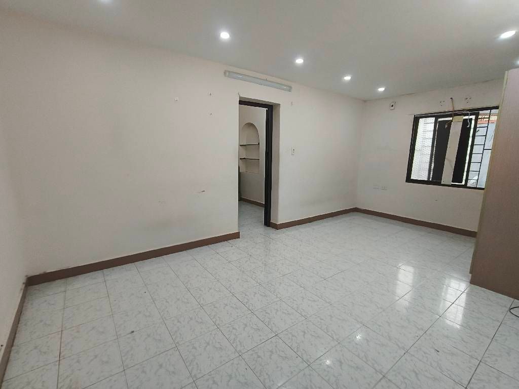 Bán nhà Khâm Thiên - diện tích 60m2 5 tầng - ô tô đỗ chân nhà - giá 3,65 tỷ