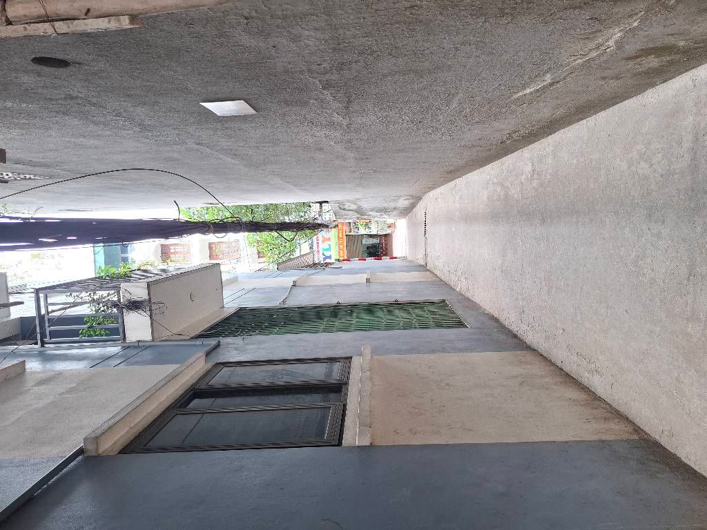 Bán nhà Thanh Lân - diện tích 30.9m2 5 tầng - Ô TÔ TRÁNH - giá 8,6 tỷ