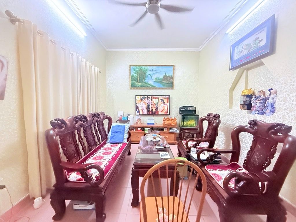 Bán nhà Vương Thừa Vũ - diện tích 66m2 3 tầng - ô tô tránh - giá 17 tỷ