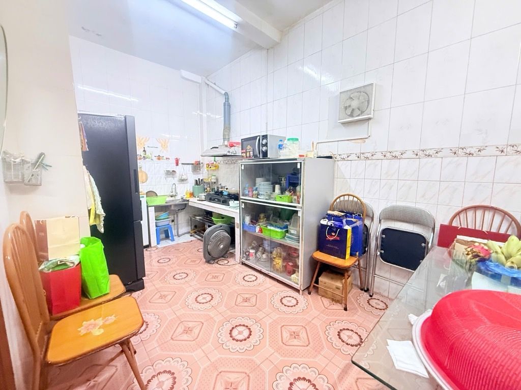 Bán nhà Vương Thừa Vũ - diện tích 66m2 3 tầng - ô tô tránh - giá 17 tỷ