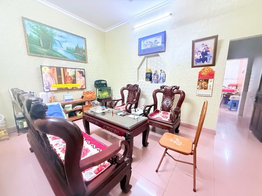 Bán nhà Vương Thừa Vũ - diện tích 66m2 3 tầng - ô tô tránh - giá 17 tỷ