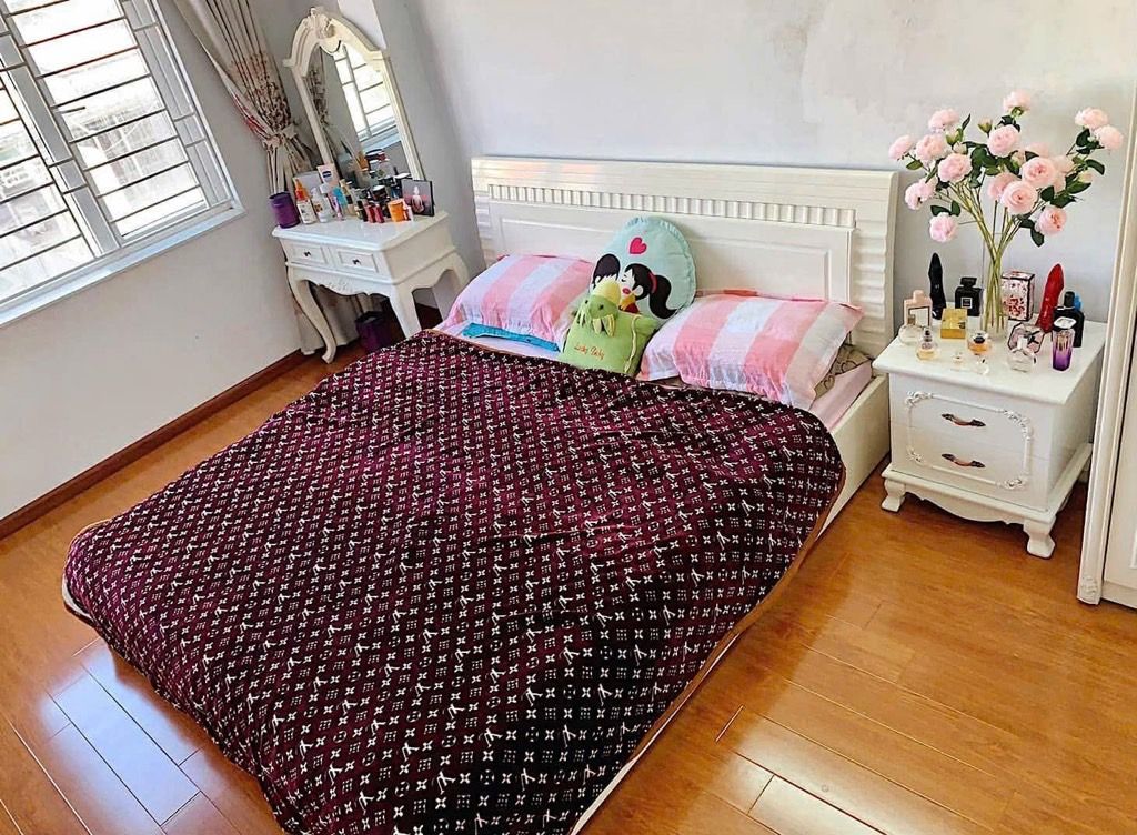 Bán nhà Kim Ngưu - diện tích 30m2 5 tầng - Ngõ rộng SH quay đầu - giá 9,6 tỷ