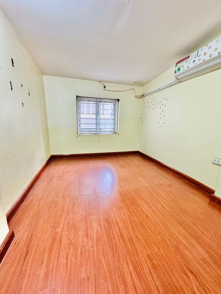 Bán nhà Định Công Thượng - diện tích 20m2 3 tầng - ngõ ô tô tránh - giá 2,2 tỷ