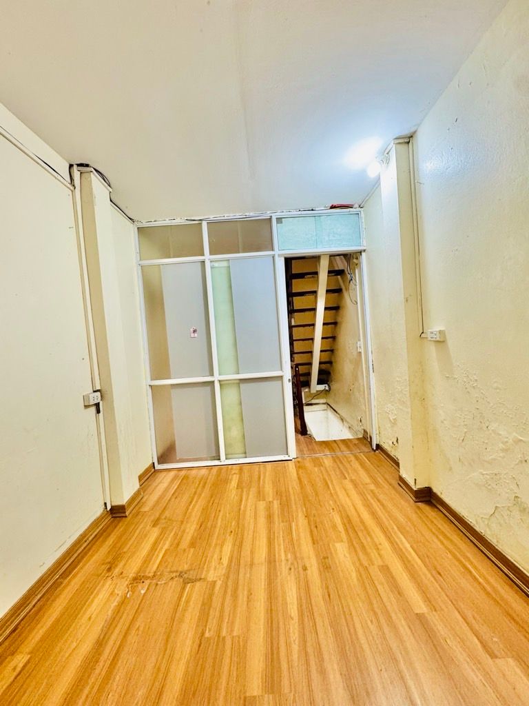 Bán nhà Định Công Thượng - diện tích 20m2 3 tầng - ngõ ô tô tránh - giá 2,2 tỷ