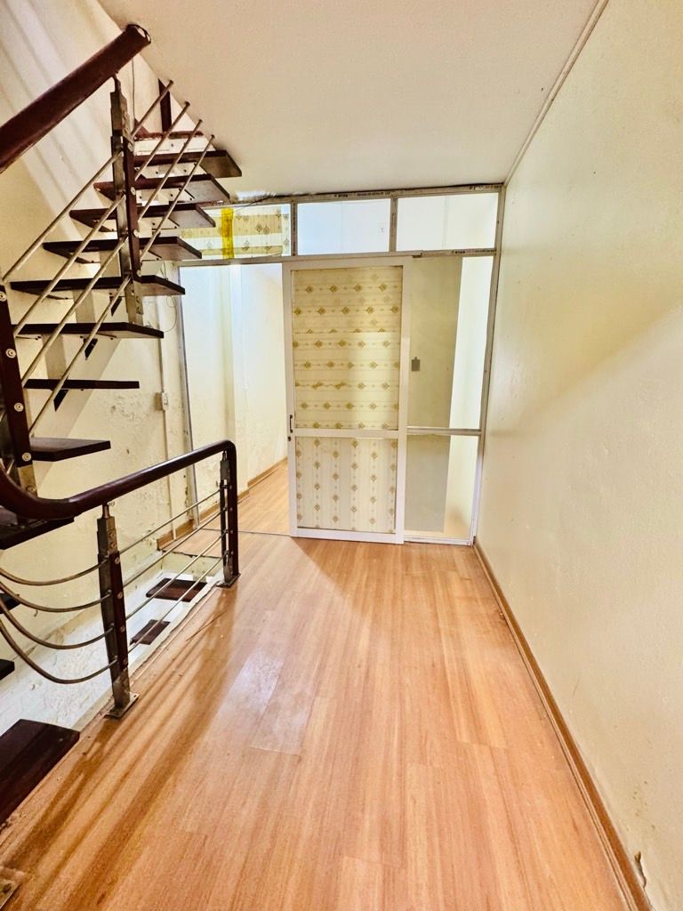 Bán nhà Định Công Thượng - diện tích 20m2 3 tầng - ngõ ô tô tránh - giá 2,2 tỷ