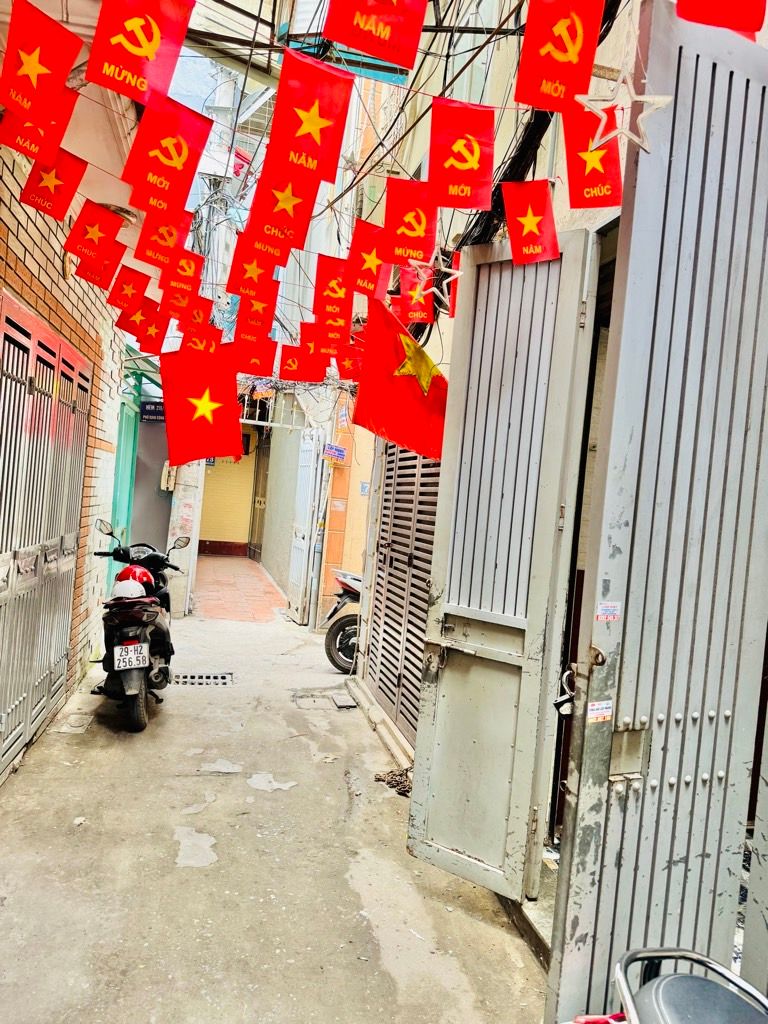 Bán nhà Định Công Thượng - diện tích 20m2 3 tầng - ngõ ô tô tránh - giá 2,2 tỷ
