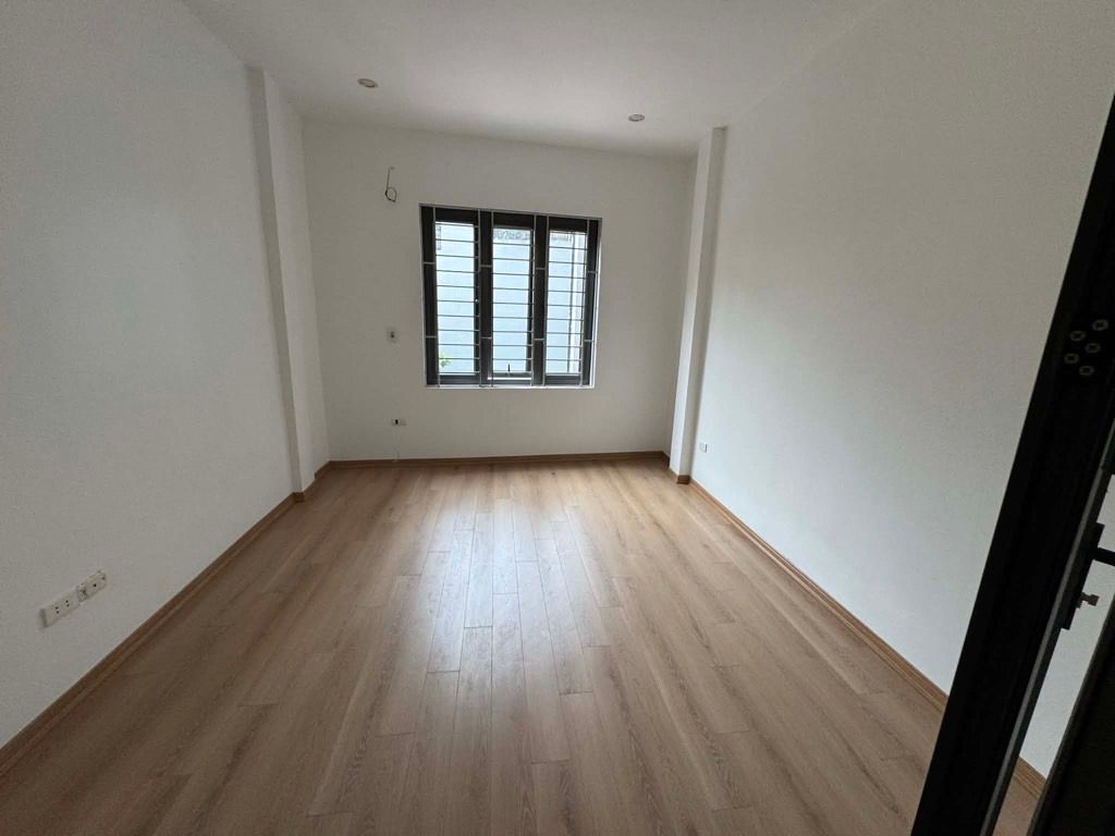 Bán nhà Vũ Tông Phan - diện tích 37m2 5 tầng - Ô tô tránh - giá 11,8 tỷ