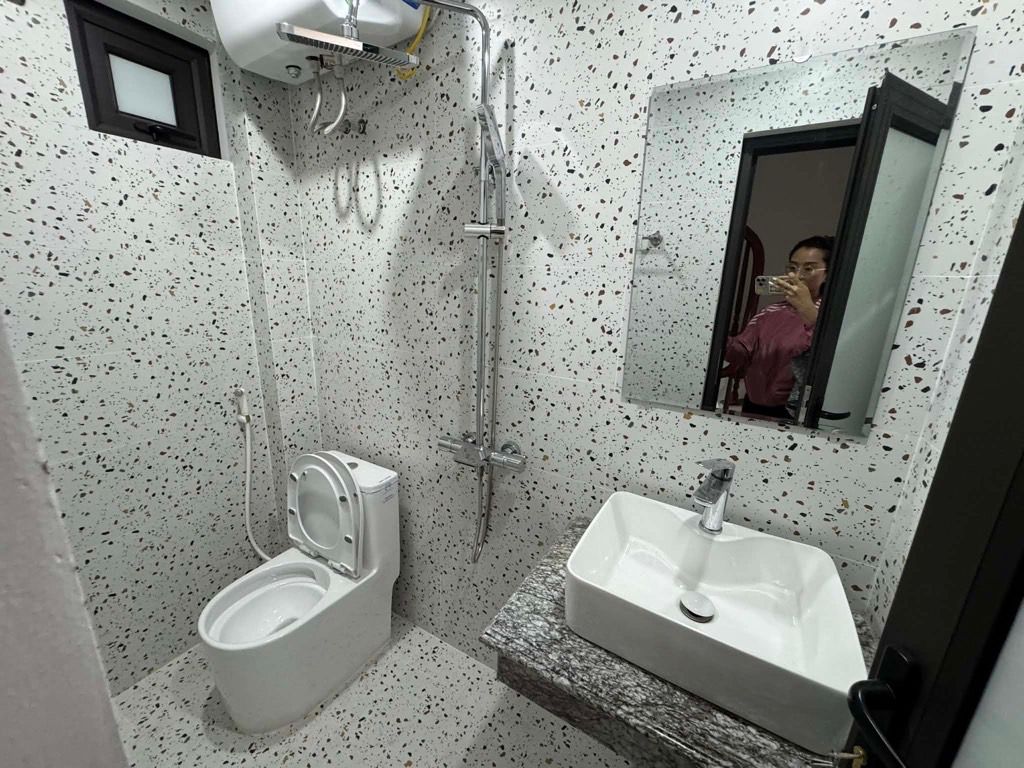 Bán nhà Vũ Tông Phan - diện tích 37m2 5 tầng - Ô tô tránh - giá 11,8 tỷ