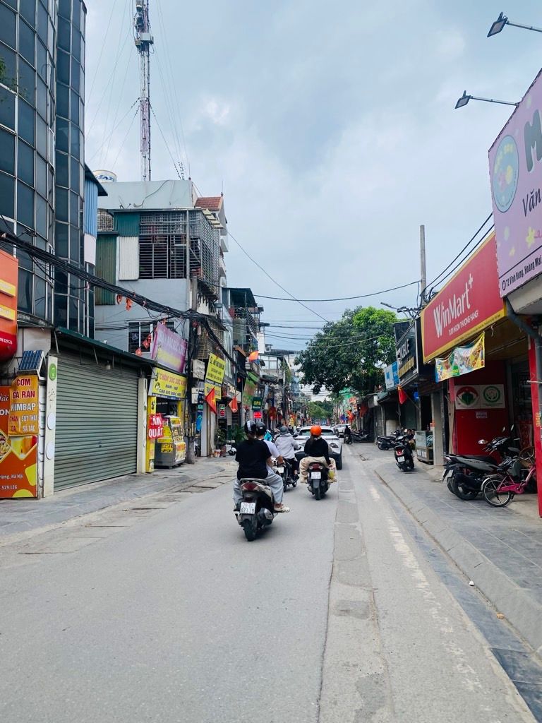 Bán nhà Vĩnh Hưng - diện tích 52m2 4 tầng - Nhà mặt phố, vỉa hè, kinh doanh đỉnh - giá 18,2 tỷ