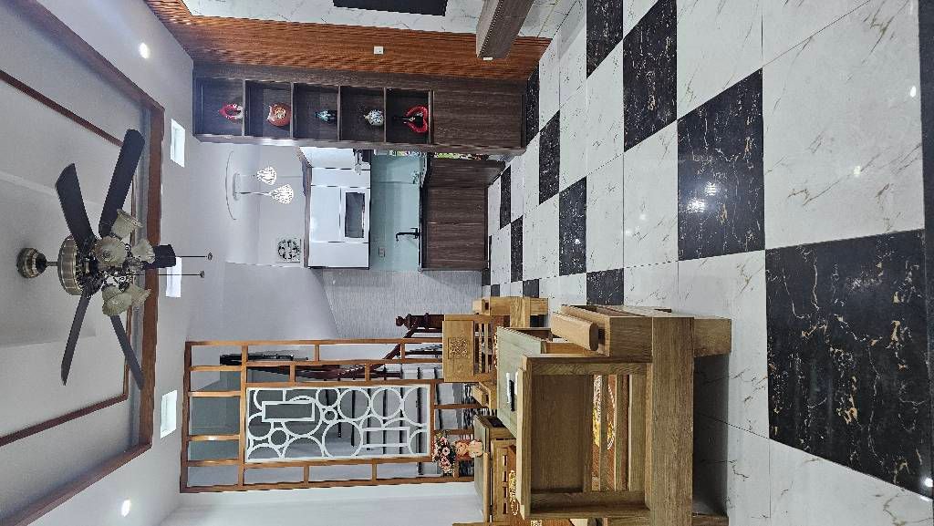 Bán nhà Lĩnh Nam - diện tích 30m2 4 tầng - ô tô đỗ cửa - giá 6,7 tỷ