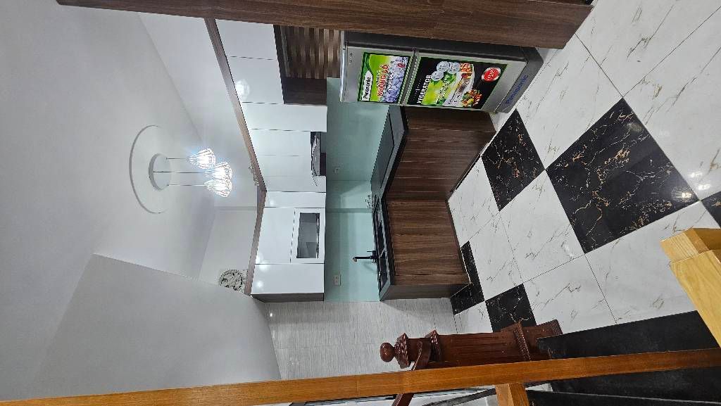 Bán nhà Lĩnh Nam - diện tích 30m2 4 tầng - ô tô đỗ cửa - giá 6,7 tỷ