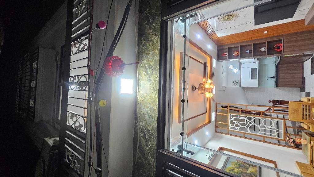 Bán nhà Lĩnh Nam - diện tích 30m2 4 tầng - ô tô đỗ cửa - giá 6,7 tỷ