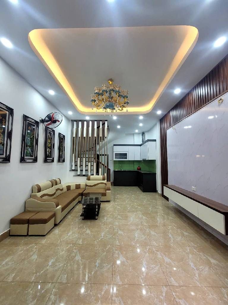 Bán nhà Vĩnh Hưng - diện tích 36,9m2 4 tầng - ô tô tránh - giá 7,4 tỷ