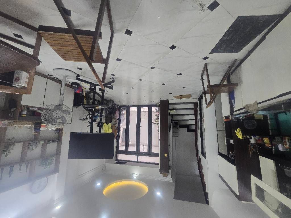 Bán nhà Định Công Thượng - diện tích 33.6m2 6 tầng - Lô góc, ngõ thông - giá 7,5 tỷ