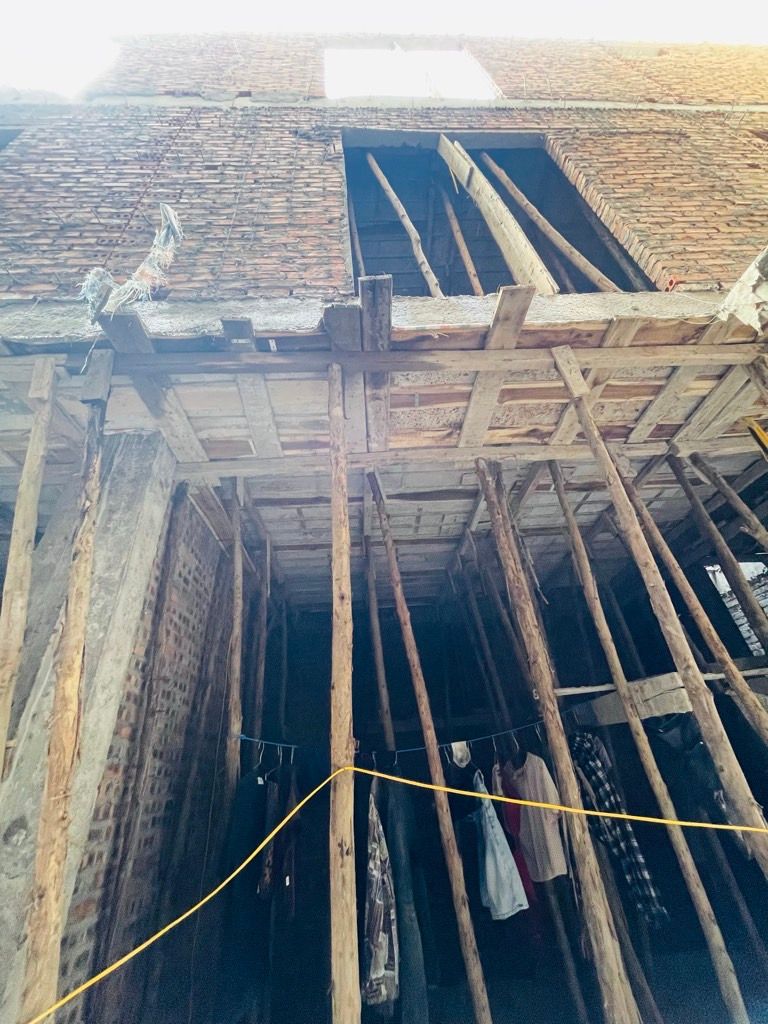 Bán nhà Kim Ngưu - diện tích 30m2 6 tầng - ngõ nông gần ô tô - giá 9,6 tỷ