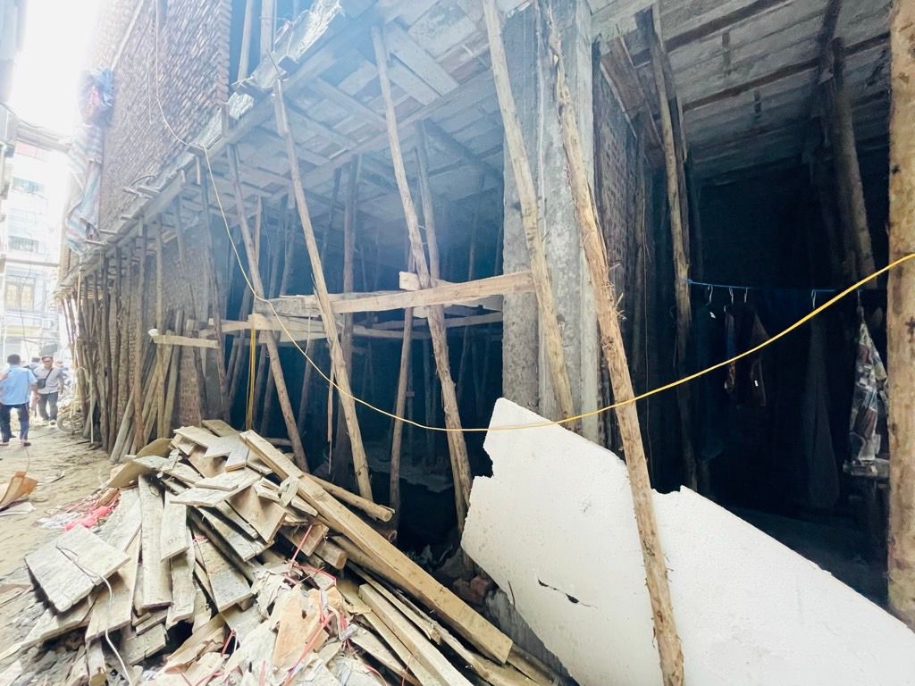 Bán nhà Kim Ngưu - diện tích 30m2 6 tầng - ngõ nông gần ô tô - giá 9,6 tỷ
