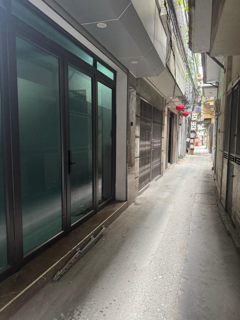 Bán nhà Kim Ngưu - diện tích 30m2 6 tầng - ngõ nông gần ô tô - giá 9,6 tỷ