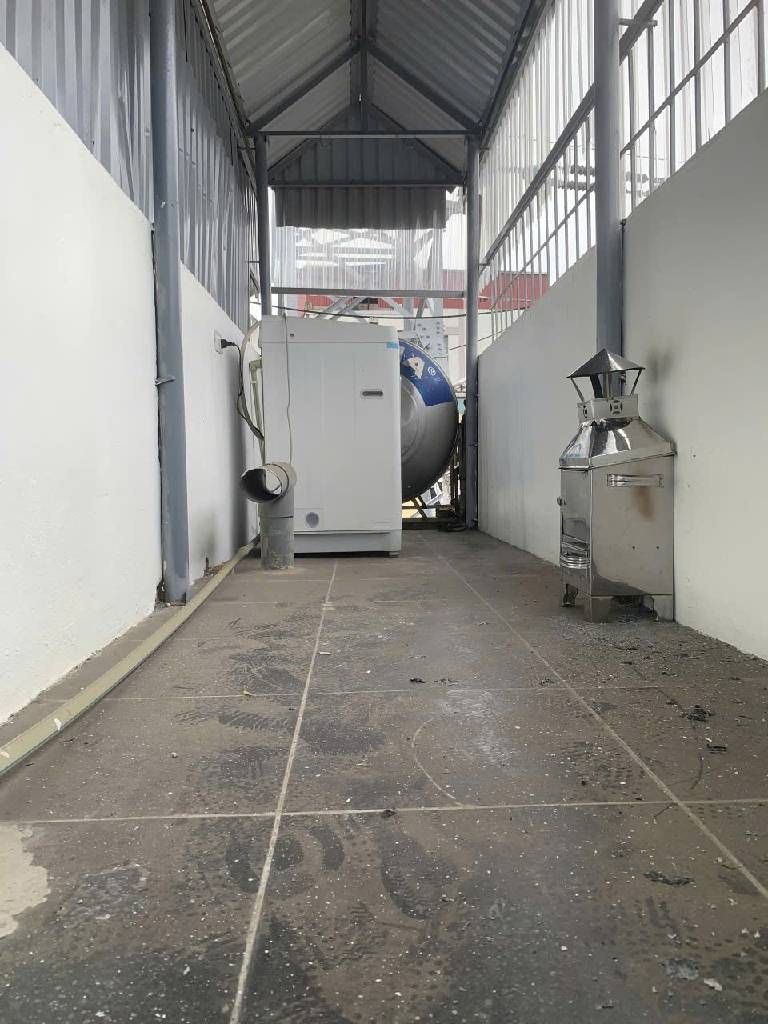 Bán nhà Bờ sông sét - diện tích 11m2 5 tầng - MẶT PHỐ-KINH DOANH-Ô TÔ TRÁNH - giá 2,48 tỷ
