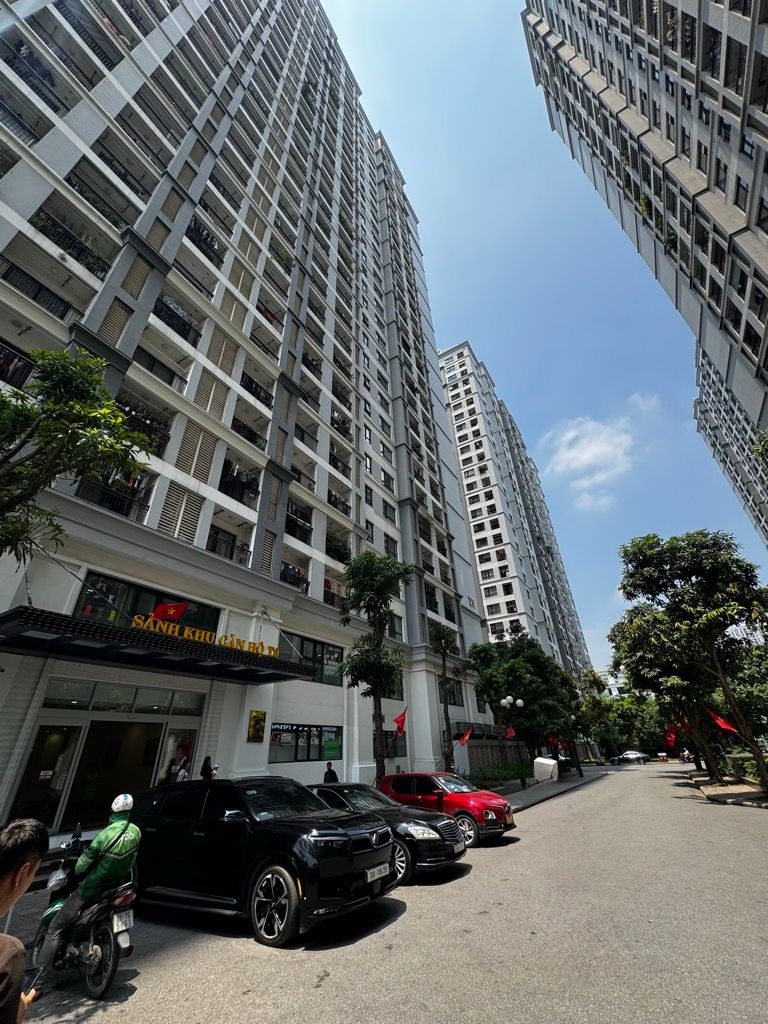 Bán nhà Minh Khai - diện tích 75.4m2 1 tầng - Căn hộ chung cư đẹp - giá 9,6 tỷ