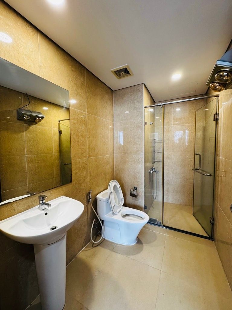 Bán nhà Minh Khai - diện tích 75.4m2 1 tầng - Căn hộ chung cư đẹp - giá 9,6 tỷ