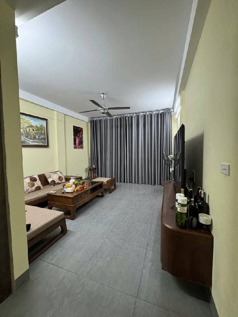 Bán nhà Nguyễn Lân - diện tích 49m2 5 tầng - Nhà đẹp hiếm có - giá 16 tỷ