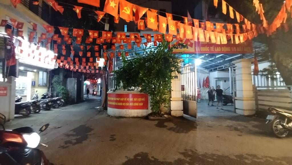 Bán nhà Giáp Nhất - diện tích 27m2 5 tầng - Hàng xóm Royal City - giá 7,68 tỷ