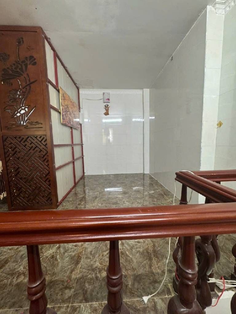 Bán nhà Bùi Xương Trạch - diện tích 22m2 2 tầng - ô tô tránh - giá 2,8 tỷ
