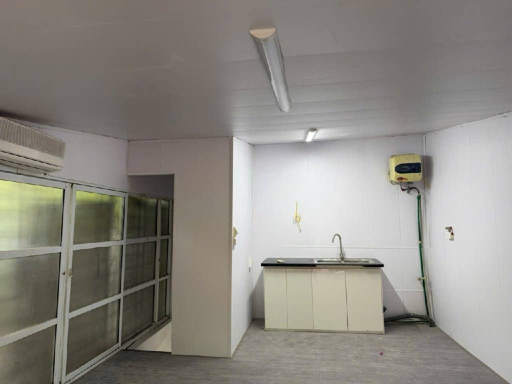 Bán nhà Lương Thế Vinh - diện tích 18m2 2 tầng - Mặt phố kinh doanh - giá 2 tỷ