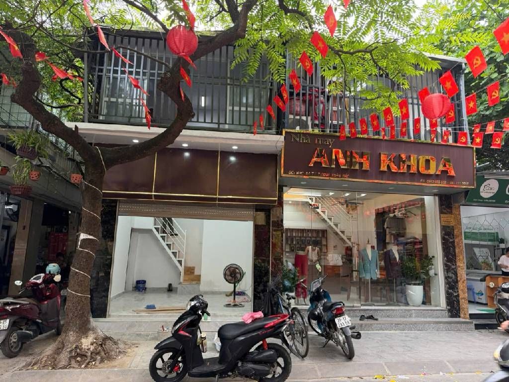 Bán nhà Lương Thế Vinh - diện tích 18m2 2 tầng - Mặt phố kinh doanh - giá 2 tỷ