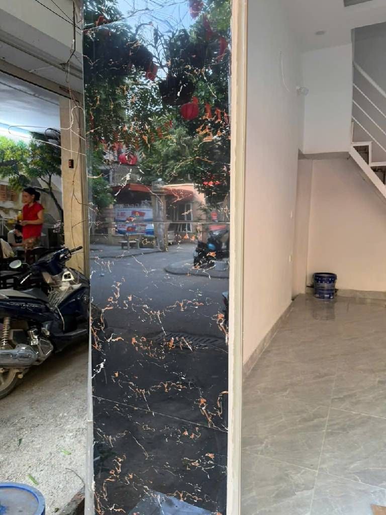 Bán nhà Lương Thế Vinh - diện tích 18m2 2 tầng - Mặt phố kinh doanh - giá 2 tỷ