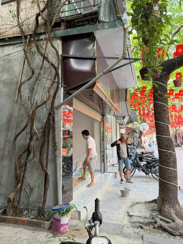 Bán nhà Lương Thế Vinh - diện tích 18m2 2 tầng - Mặt phố kinh doanh - giá 2 tỷ