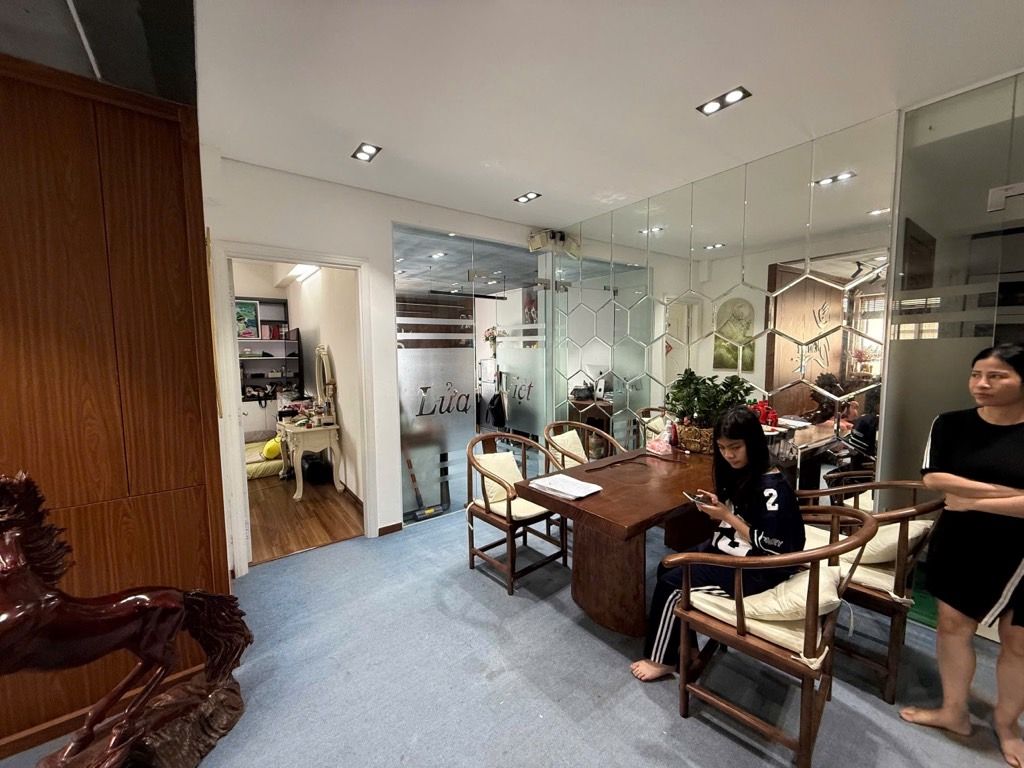 Bán nhà Lĩnh Nam - diện tích 92m2 26 tầng - Căn hộ chung cư LILAMA - giá 4,6 tỷ