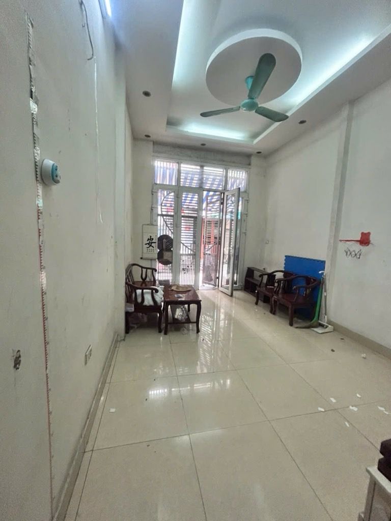 Bán nhà Kim Ngưu - diện tích 45.2m2 3 tầng - Lô góc, ô tô qua nhà - giá 14,2 tỷ