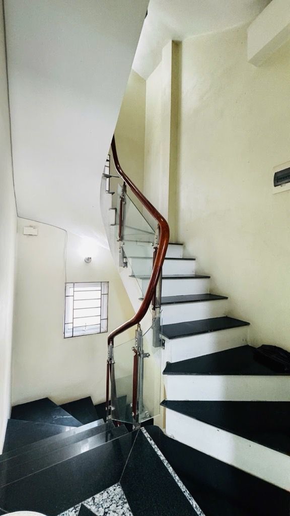 Bán nhà Nguyễn Văn Tuyết - diện tích 36m2 6 tầng - 2 mặt tiền - giá 21,5 tỷ