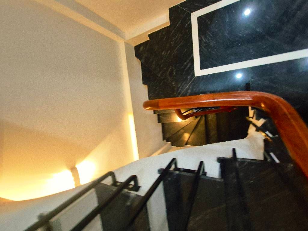 Bán nhà Hồng Mai - diện tích 20m2 5 tầng - Ô TÔ TRÁNH - giá 5,95 tỷ