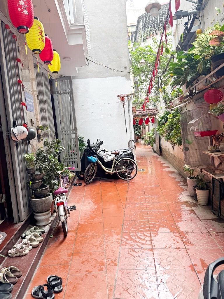 Bán nhà Hoàng Mai - diện tích 48,9m2 5 tầng - Nhà dân xây kiên cố, full nội thất - giá 1,1 tỷ