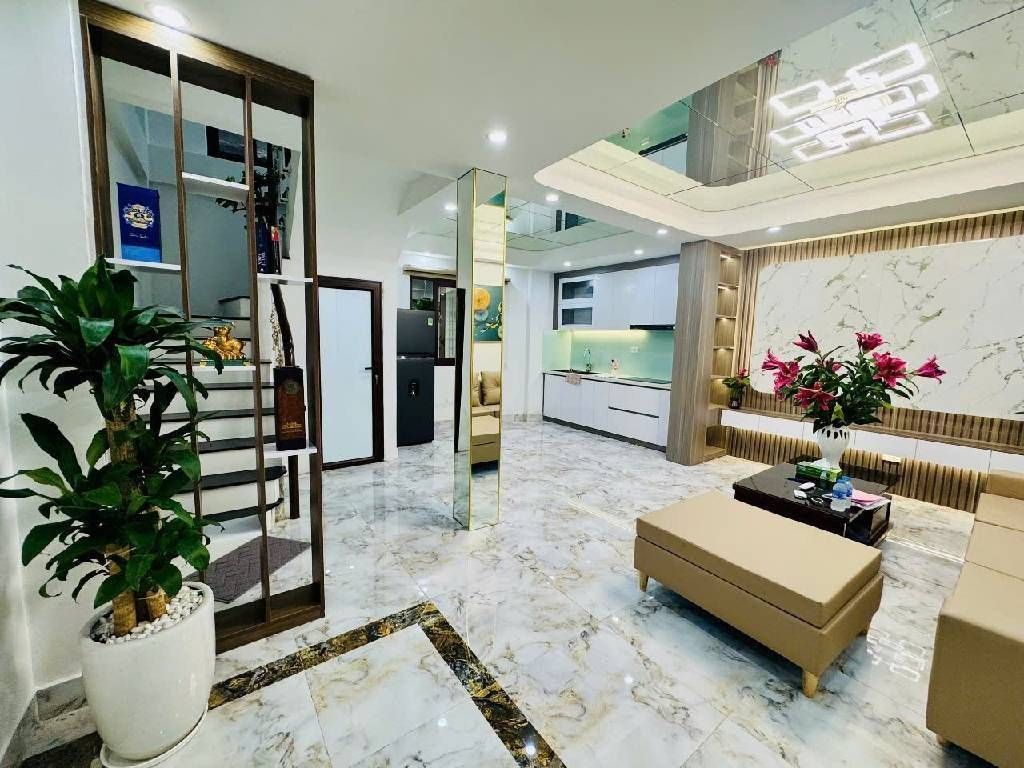 Bán nhà Đê Trần Khát Chân - diện tích 29,6m2 4 tầng - Nhà đẹp ở ngay - giá 7,5 tỷ