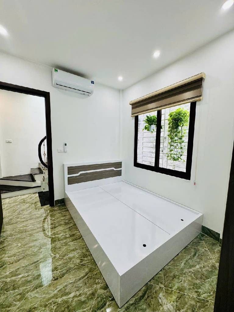 Bán nhà Đê Trần Khát Chân - diện tích 29,6m2 4 tầng - Nhà đẹp ở ngay - giá 7,5 tỷ