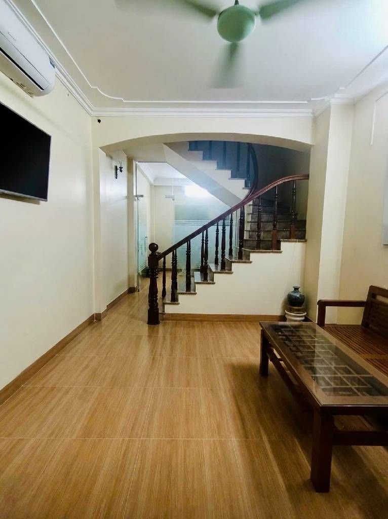 Bán nhà Kim Giang - diện tích 31m2 4 tầng - Mặt ngõ thông ô tô chạy - giá 12,6 tỷ