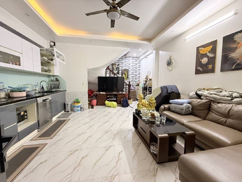 Bán nhà Nguyễn Khoái - diện tích 35,4m2 5 tầng - Ngõ thông hai đầu, cách ô tô 30m - giá 7,29 tỷ