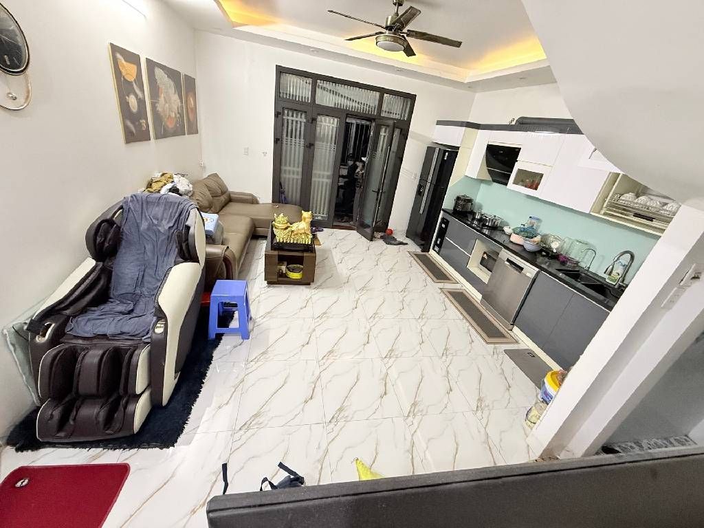 Bán nhà Nguyễn Khoái - diện tích 35,4m2 5 tầng - Ngõ thông hai đầu, cách ô tô 30m - giá 7,29 tỷ