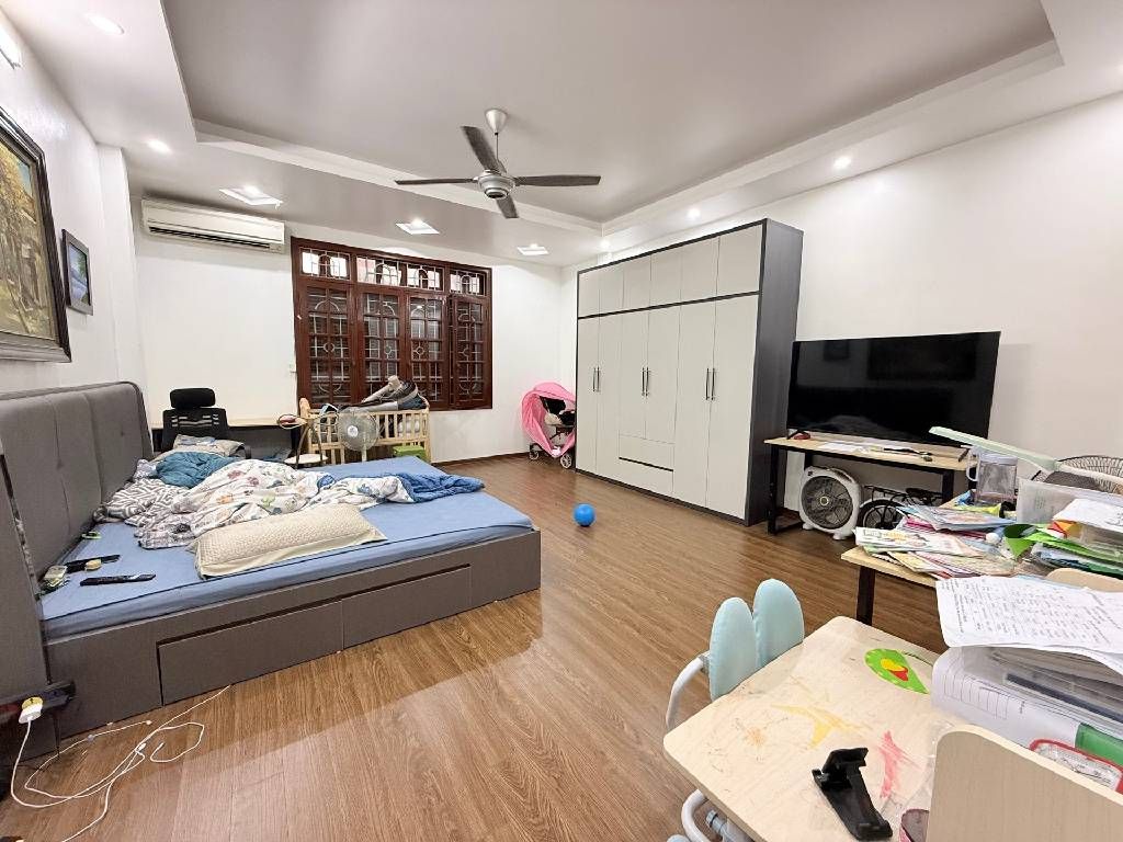 Bán nhà Nguyễn Khoái - diện tích 35,4m2 5 tầng - Ngõ thông hai đầu, cách ô tô 30m - giá 7,29 tỷ