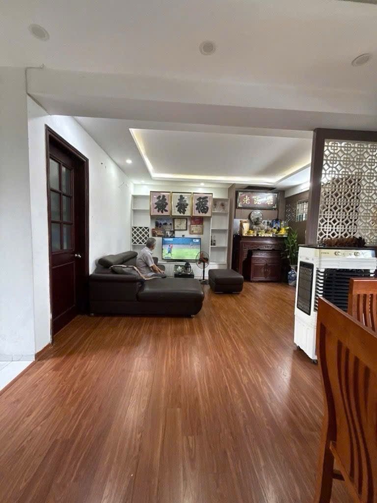 Bán nhà Bắc Linh Đàm - diện tích 108m2 10 tầng - Căn Góc 3 mặt thoáng - giá 8 tỷ