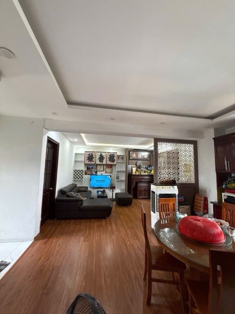 Bán nhà Bắc Linh Đàm - diện tích 108m2 10 tầng - Căn Góc 3 mặt thoáng - giá 8 tỷ