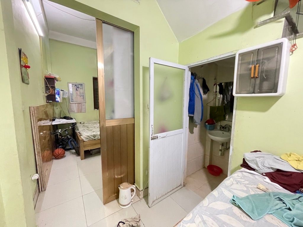 Bán nhà Định Công Hạ - diện tích 35,9m2 3 tầng - Ô TÔ VÀO TỚI CỬA - giá 3,5 tỷ