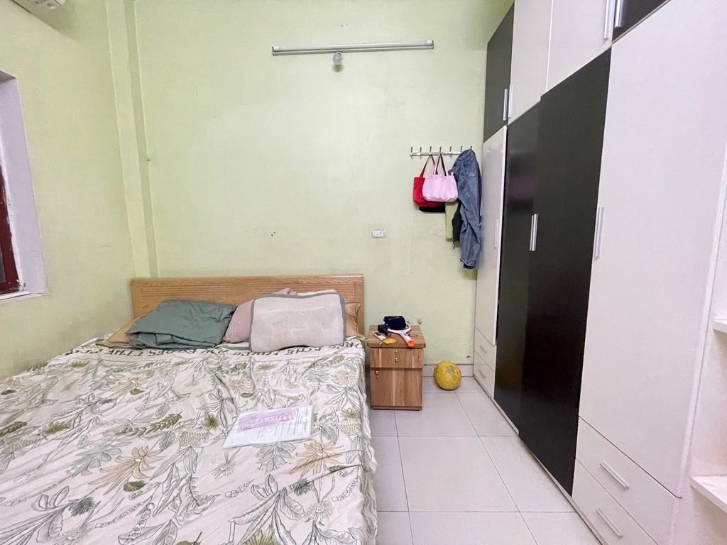 Bán nhà Định Công Hạ - diện tích 35,9m2 3 tầng - Ô TÔ VÀO TỚI CỬA - giá 3,5 tỷ